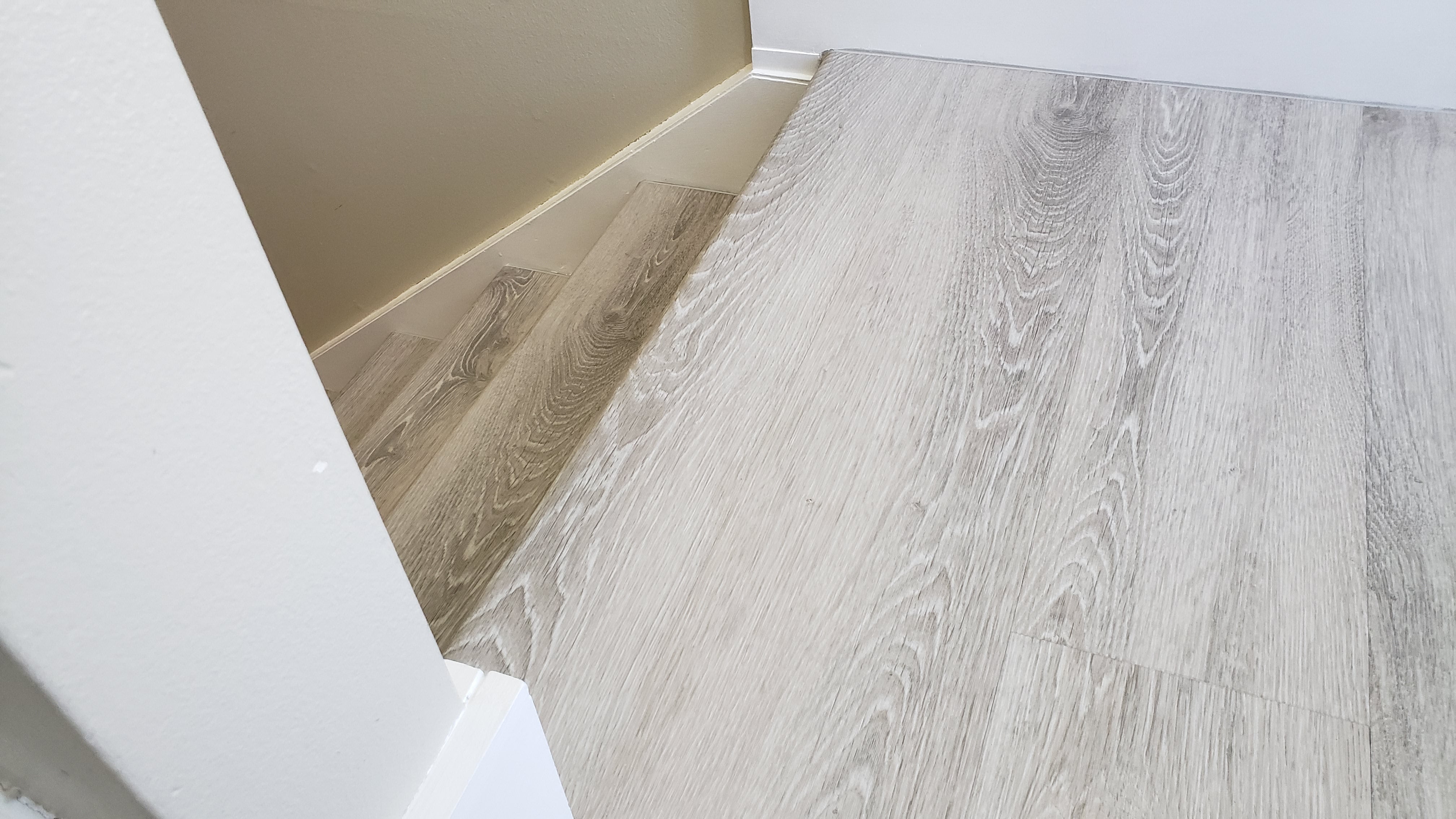Lifeproof Heirloom Pine Stair Nose - 349jxis